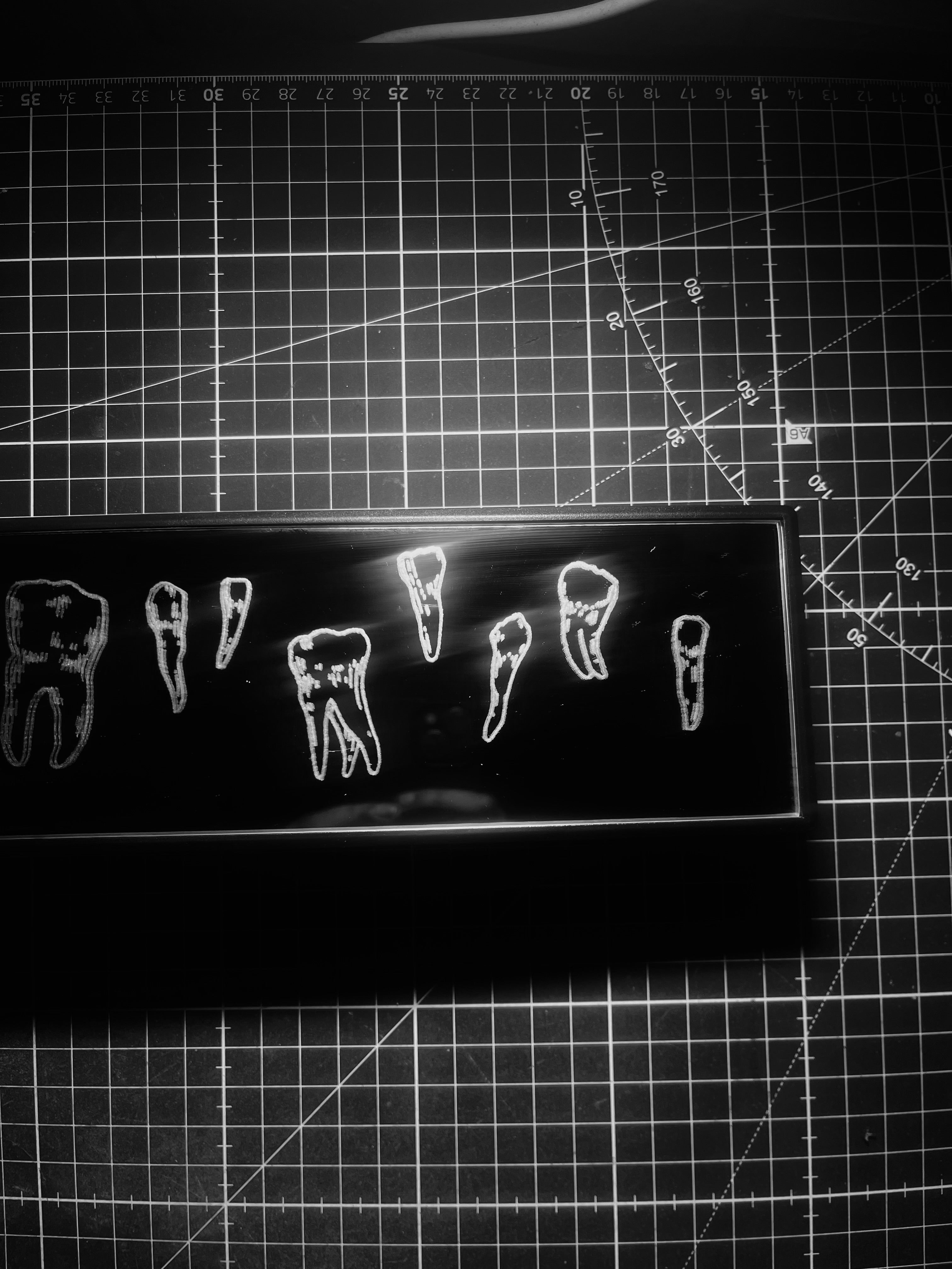 12 teeth - clip on rearview mirror