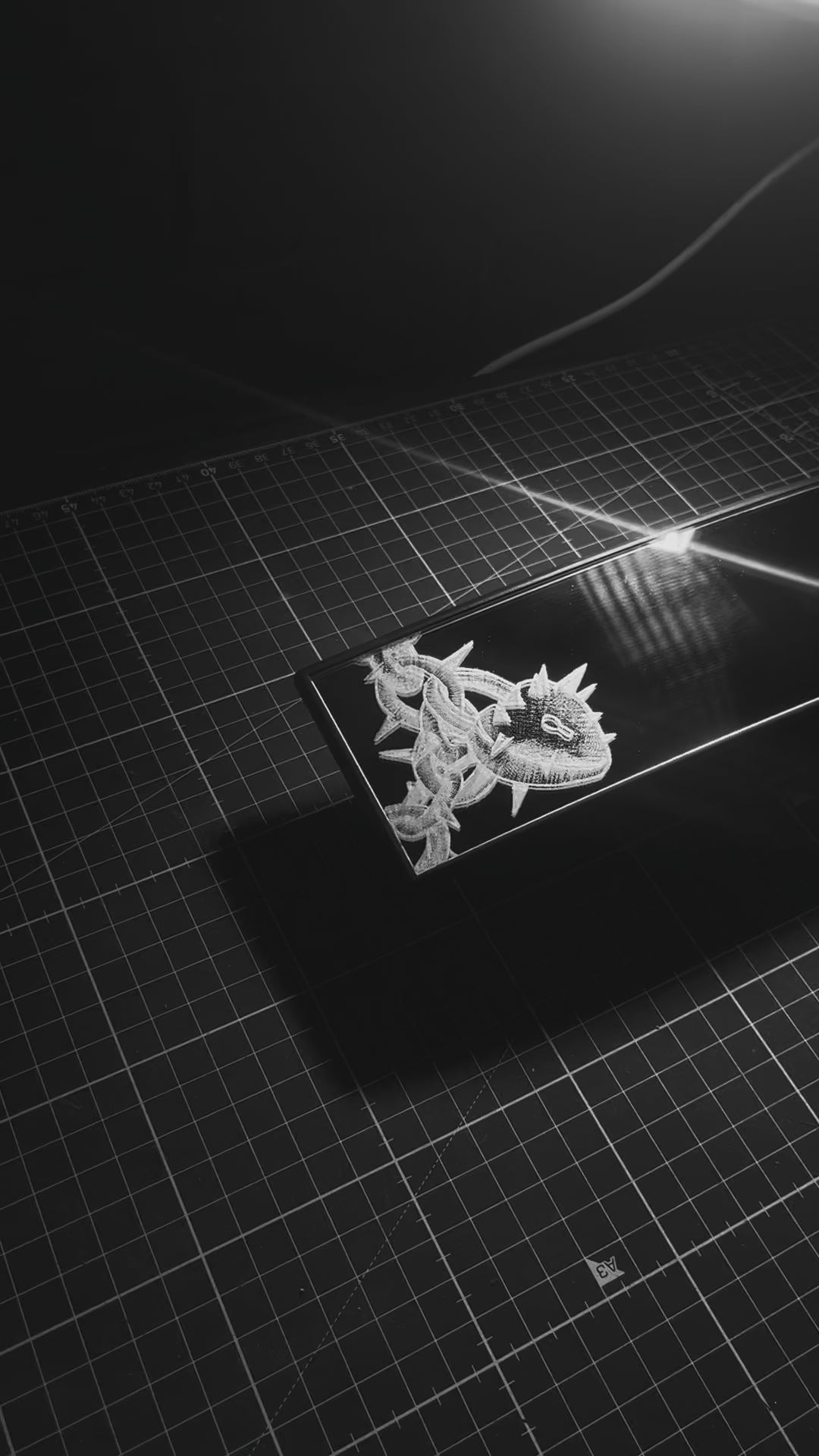 Spike heart trinket - clip on rearview mirror